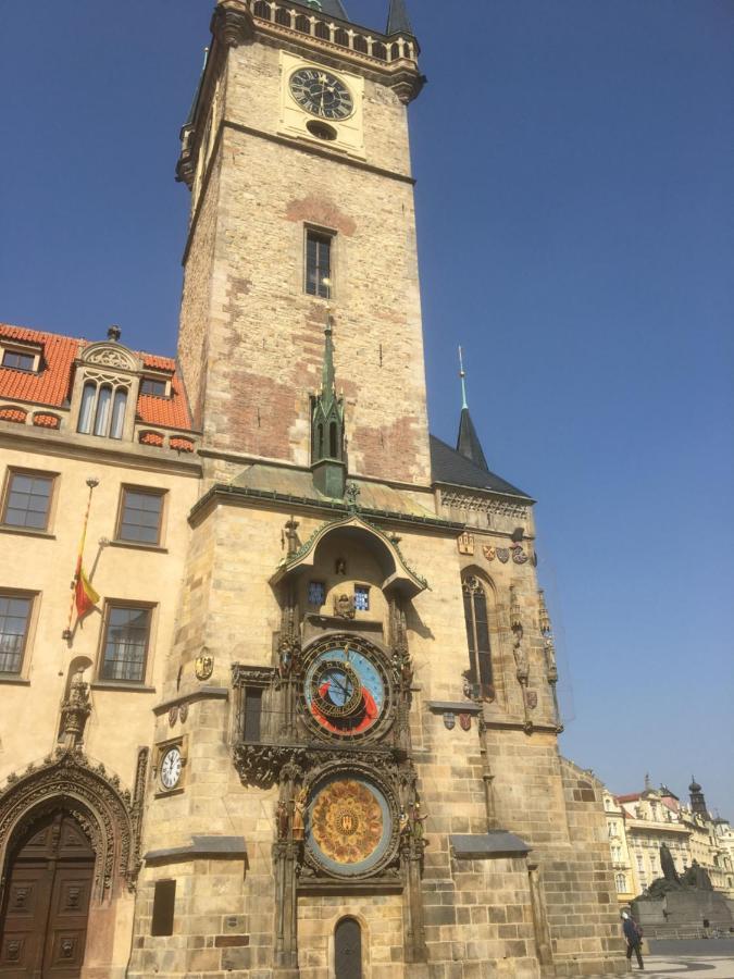 Apartment Vltava Praag Buitenkant foto