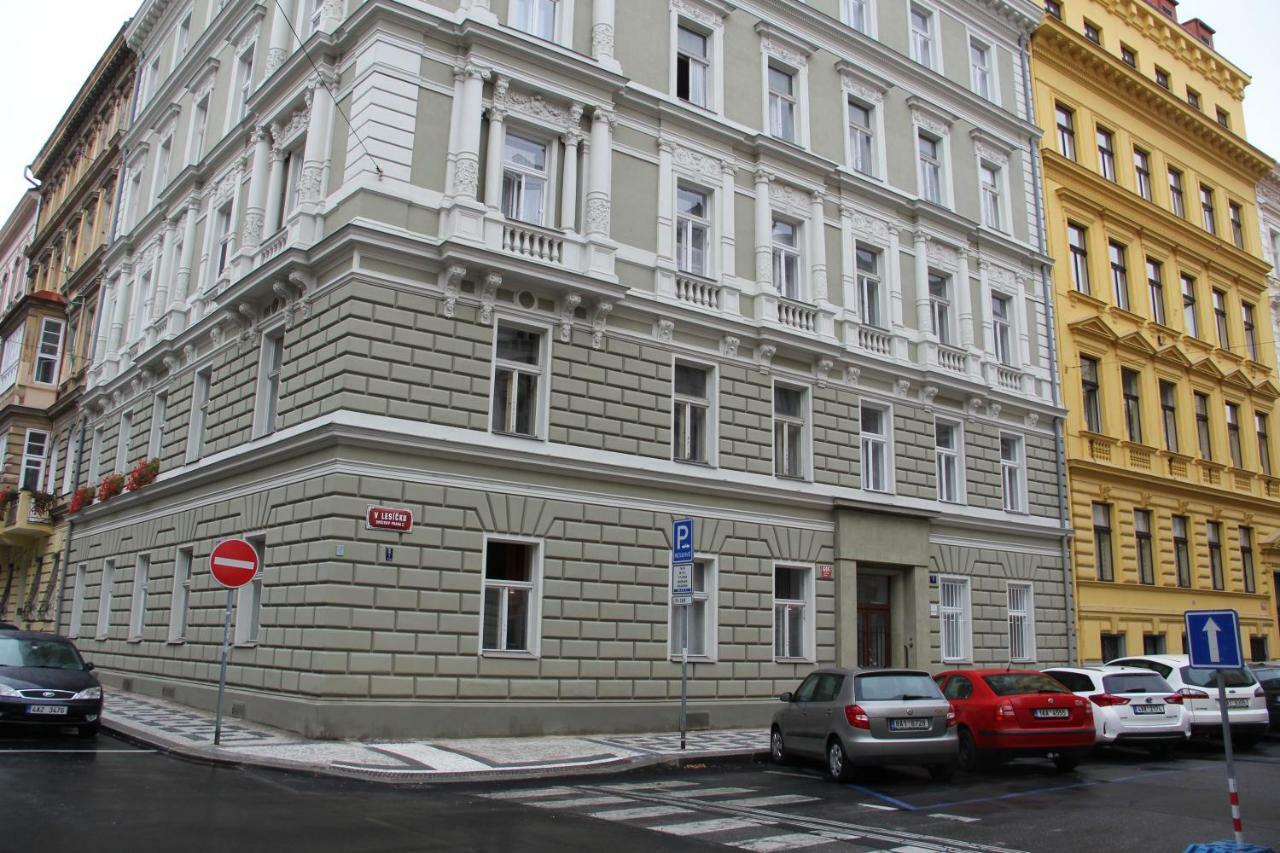 Apartment Vltava Praag Buitenkant foto
