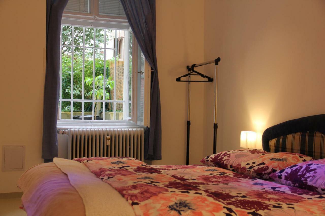 Apartment Vltava Praag Buitenkant foto